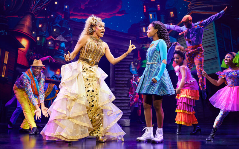 6. THE WIZ.Deborah Cox as Glinda & Nichelle Lewis as Dorothy in He's The Wiz. Photo by Jeremy Daniel, (c) 2023